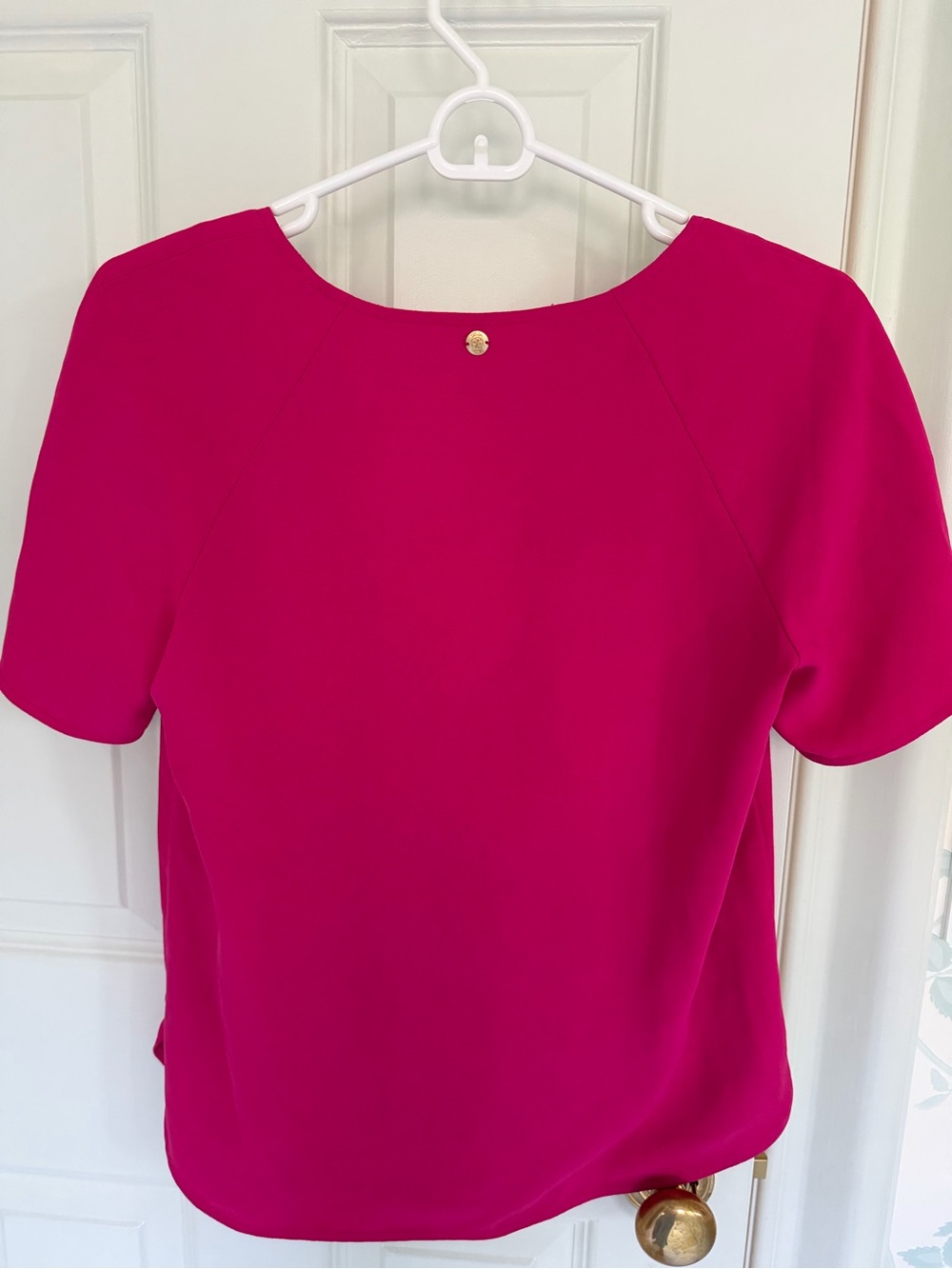 Trina Turk Bright Fuchsia/Pink V-Neck Short Sleeve Blouse - Picture 3 of 4